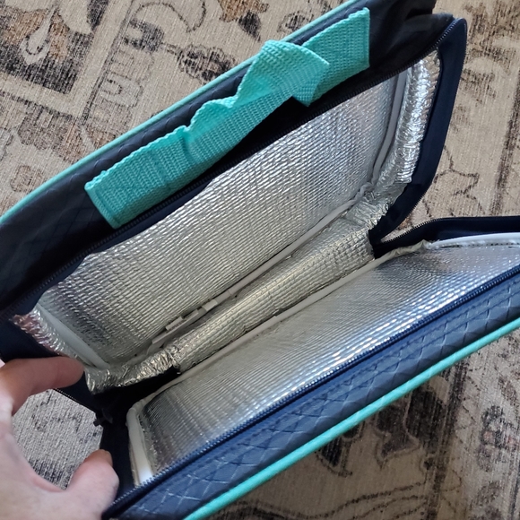 31 Thermal Lunch Bag - Picture 3 of 3